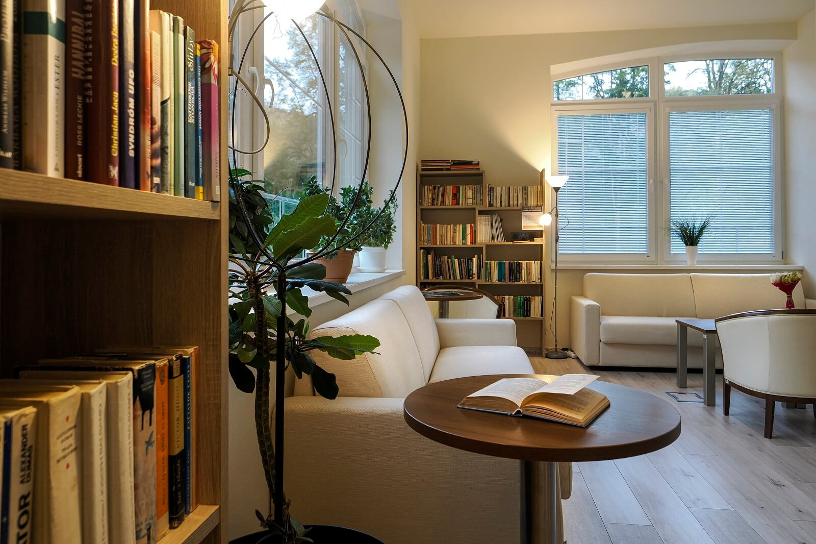 Knižnica a spoločenská miestnosť