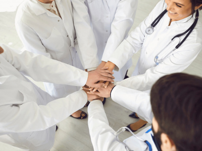 V areáli Kúpeľov Pieniny v Červenom Kláštore v piatok slávnostne otvorili National Health Clinic (NHC)